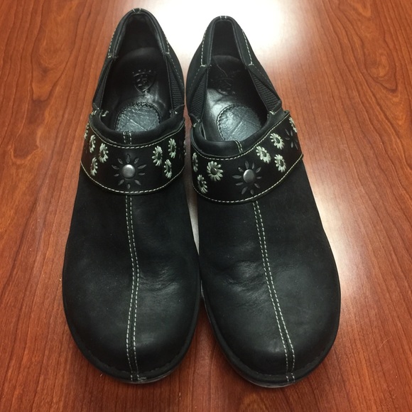 Ariat Shoes