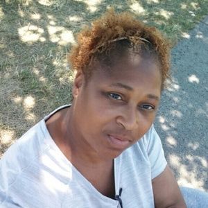 Meet your Posher, Rozanda