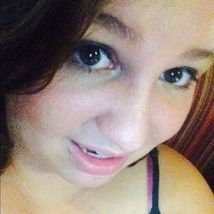 Meet your Posher, Lizzie