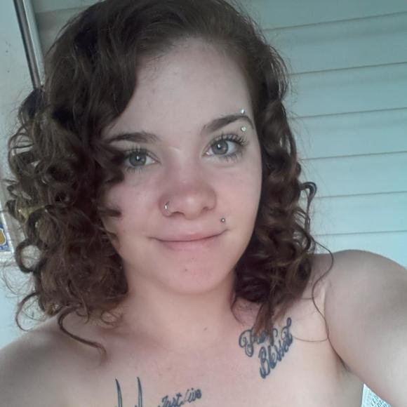 Meet your Posher, I SELL BUNDLES