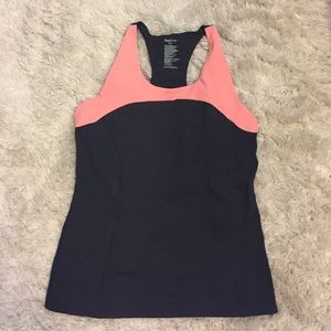NWOT GapBody workout top