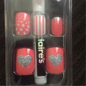 faux nails