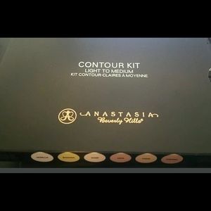 Anastasia contour light/medium powder