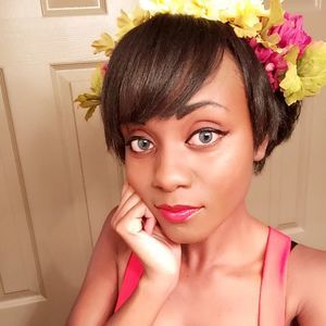 Meet your Posher, Nia