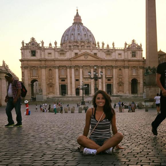 Meet your Posher, Carly - Picture 2 of 2