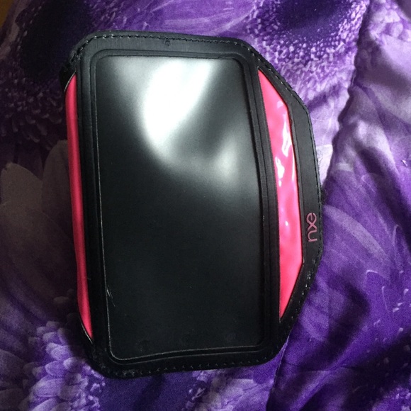 iPhone/android  athletic band