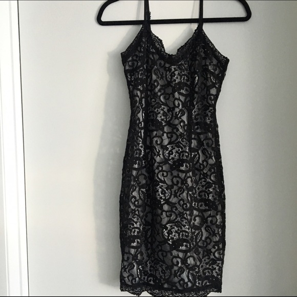 Never worn, w/ tags, lace sexy dress by Missguided