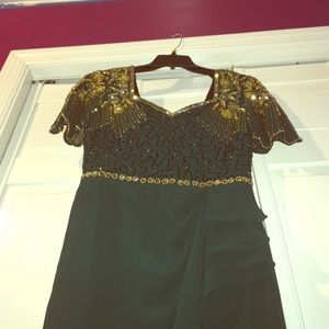 Laila Dress Green from Virgos Lounge! Brand New!