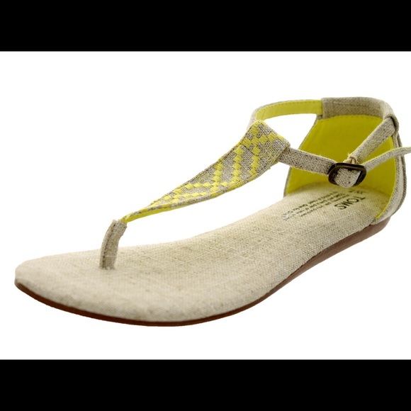 ISO: TOMS Playa Sandals in yellow NOT FOR SALE!! - Picture 2 of 4