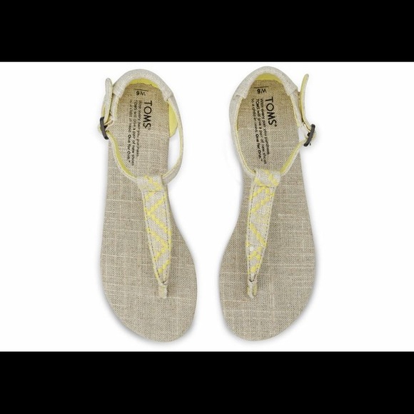 ISO: TOMS Playa Sandals in yellow NOT FOR SALE!! - Picture 4 of 4