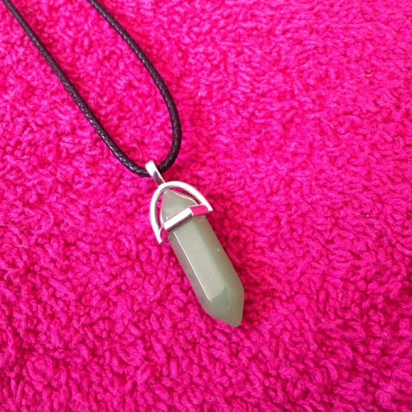 Green Aventurine Hexagon Necklace Wicca Spiritual - Picture 1 of 1