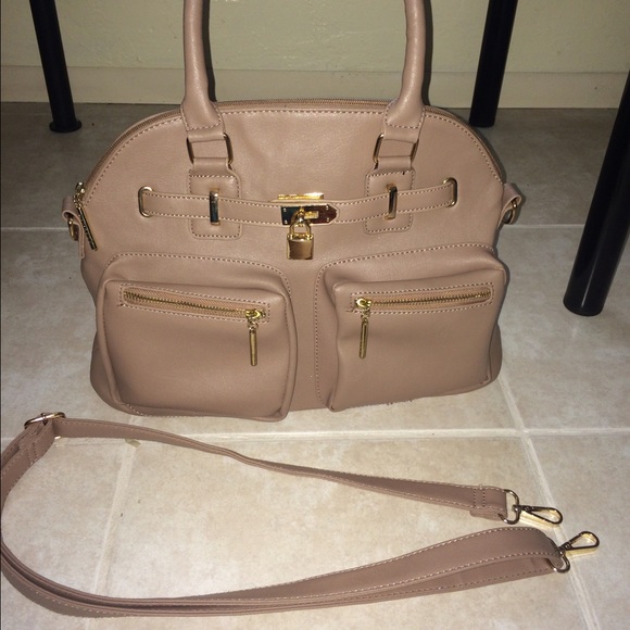 Gorgeous purse!