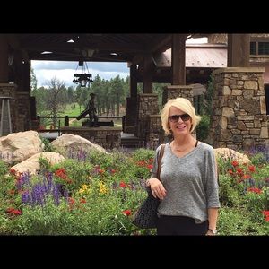 Meet your Posher, Denise