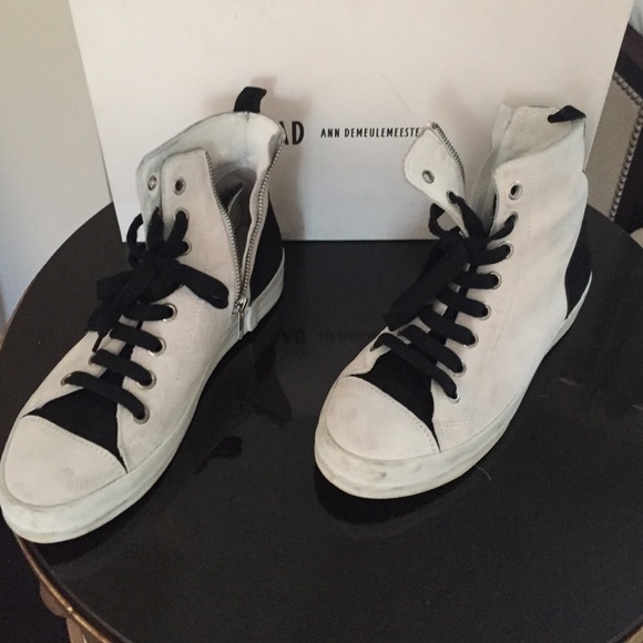 White suade zip up sneakers