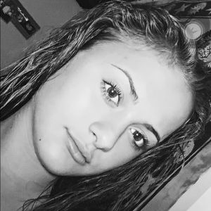 Meet your Posher, Melanie