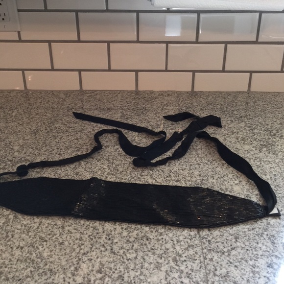 Black sequence belt