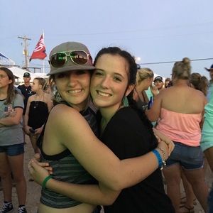 Meet your Posher, Abbey