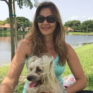 Meet your Posher, Lorena