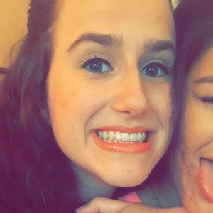 Meet your Posher, Francesca