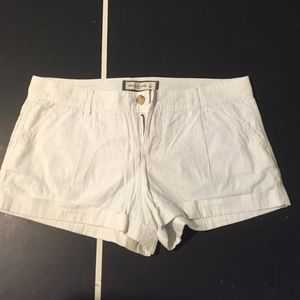 New Abercrombie white short