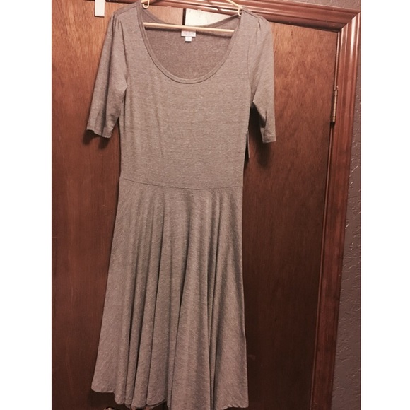 Lularoe Nicole, Medium