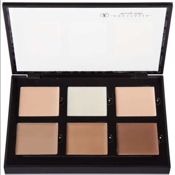 Anastasia Beverly Hills cream contour kit in Fair