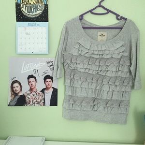 Ruffles gray top