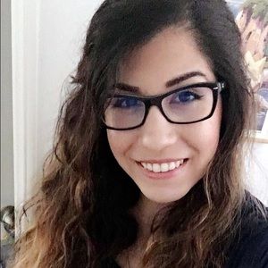 Meet your Posher, April