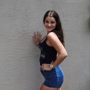 Meet your Posher, Briana