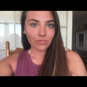 Meet your Posher, Hannah