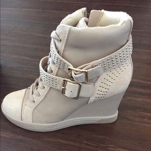Aldo studded sneaker heels - size 7