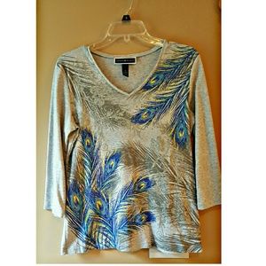 Three Quarter Length Sweater w/design