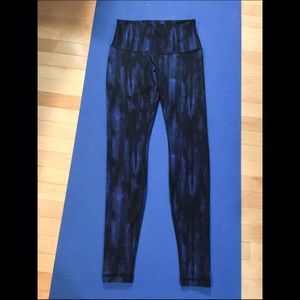 Lululemon yoga pants