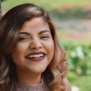 Meet your Posher, Alejandra