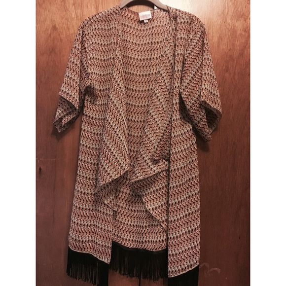 Lularoe Monroe (Kimono)