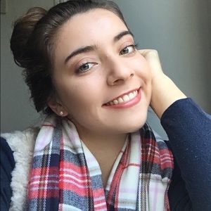 Meet your Posher, Annie