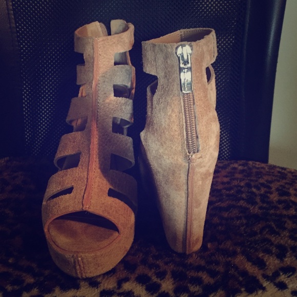 BCBG suede wedge
