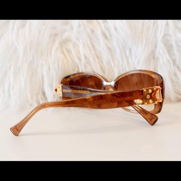 Louis Vuitton Sunglasses - Picture 2 of 2