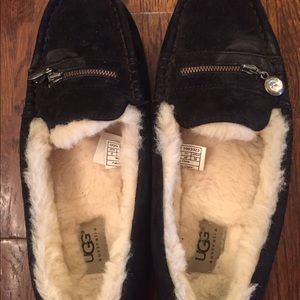 UGG Australia Women's Ansley Charm Moccasin