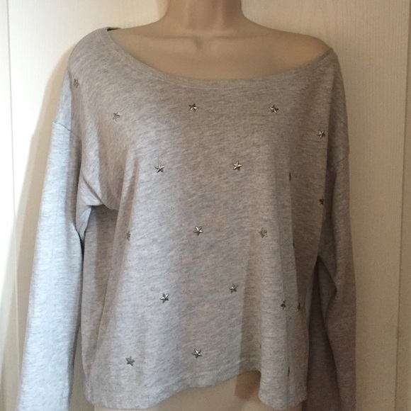 H&M Grey long sleeve w/ stars