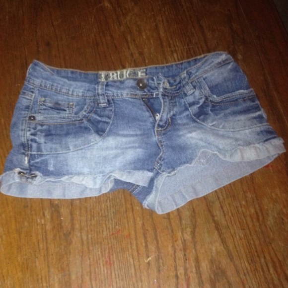 Jean shorts💥must be bundled at this price