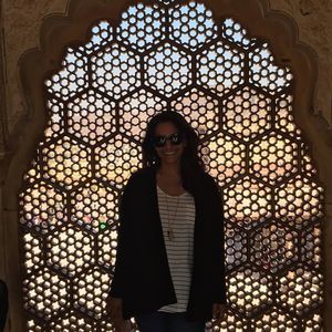 Meet your Posher, Lulua