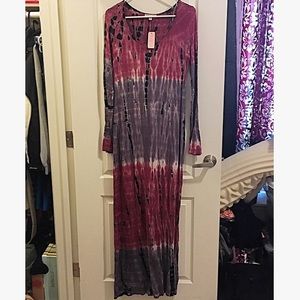 Romeo + Juliet Couture Soft Tie Dye Maxi Dress