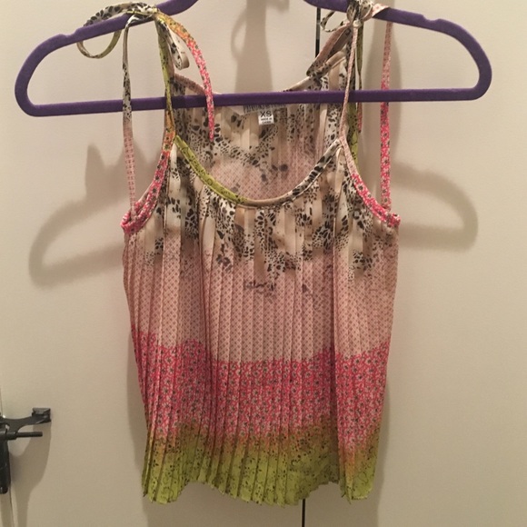 Patterned crop top with tie straps