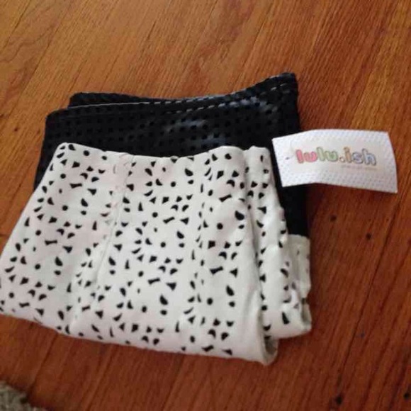 LULU.ISH leather laser cut skirt NWT sz sm - Picture 4 of 4