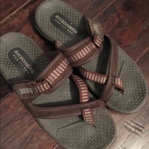 GUC Sketchers sandals