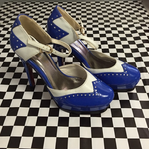 🍒Blue Wingtip Heels🍒 - Picture 3 of 4