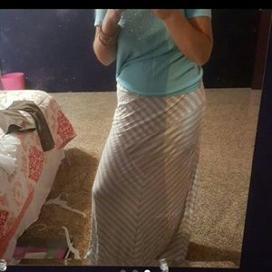 Slimming maxi skirt!