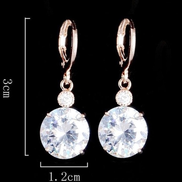 18K Yellow Gold Filled Brilliant Cubic Zirconia - Picture 3 of 3