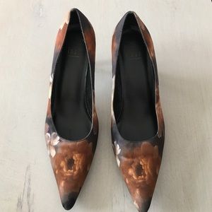 Impo mid-heel flower pumps